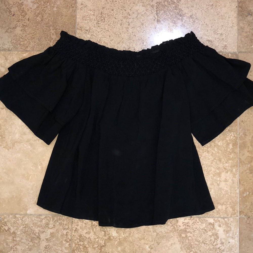 Active USA off the shoulder top